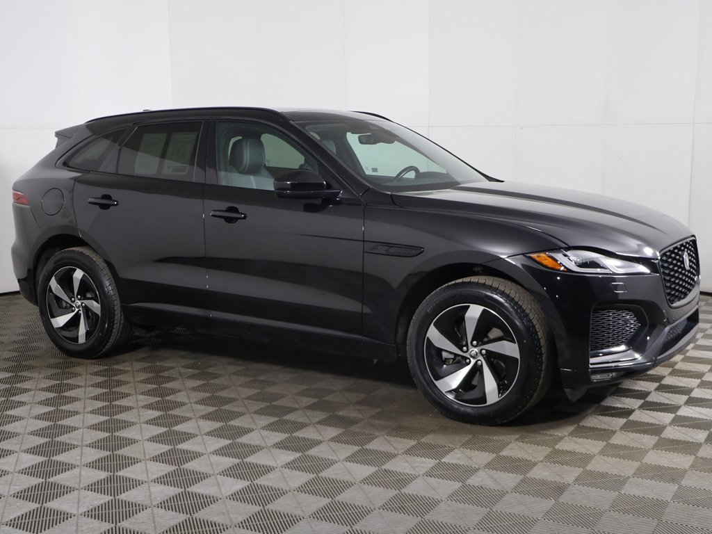 Used 2024 Jaguar F-PACE R-Dynamic S image 17