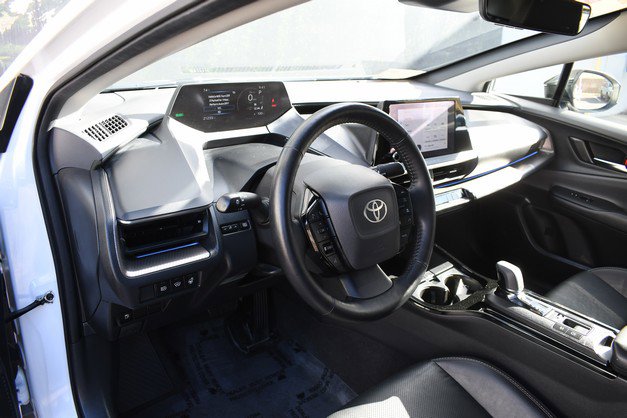 Certified 2024 Toyota Prius XLE image 14