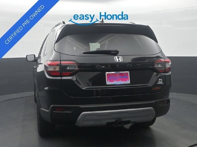 Used 2025 Honda Pilot TrailSport image 6