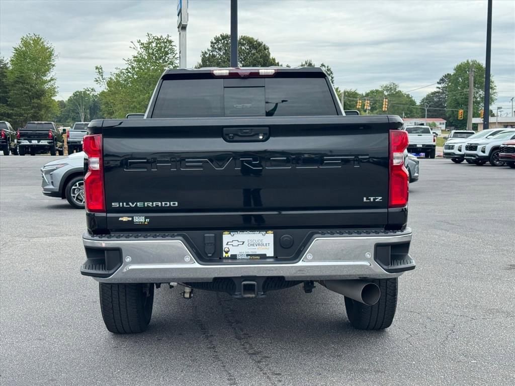 Used 2024 Chevrolet Silverado 2500 LTZ w/ LTZ Premium Package AWD/4WD image 4