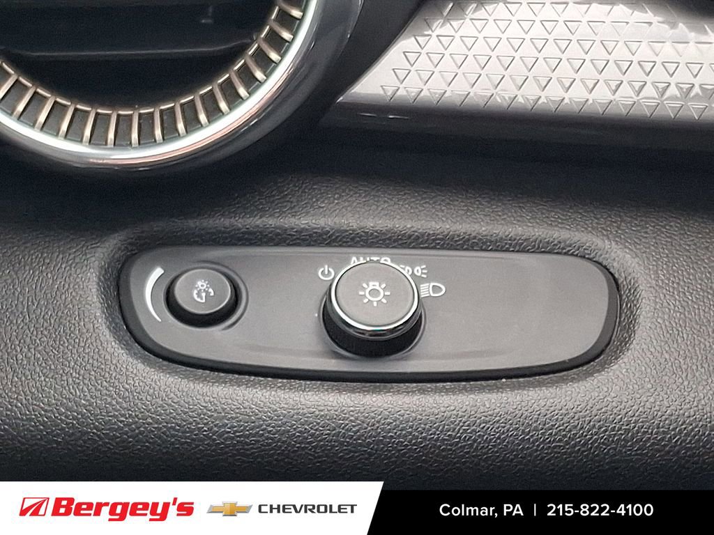 Certified 2024 Chevrolet Trax ACTIV w/ Driver Confidence Package FWD image 25