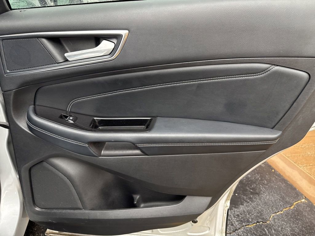 Used 2017 Ford Edge Titanium w/ Equipment Group 301A image 33