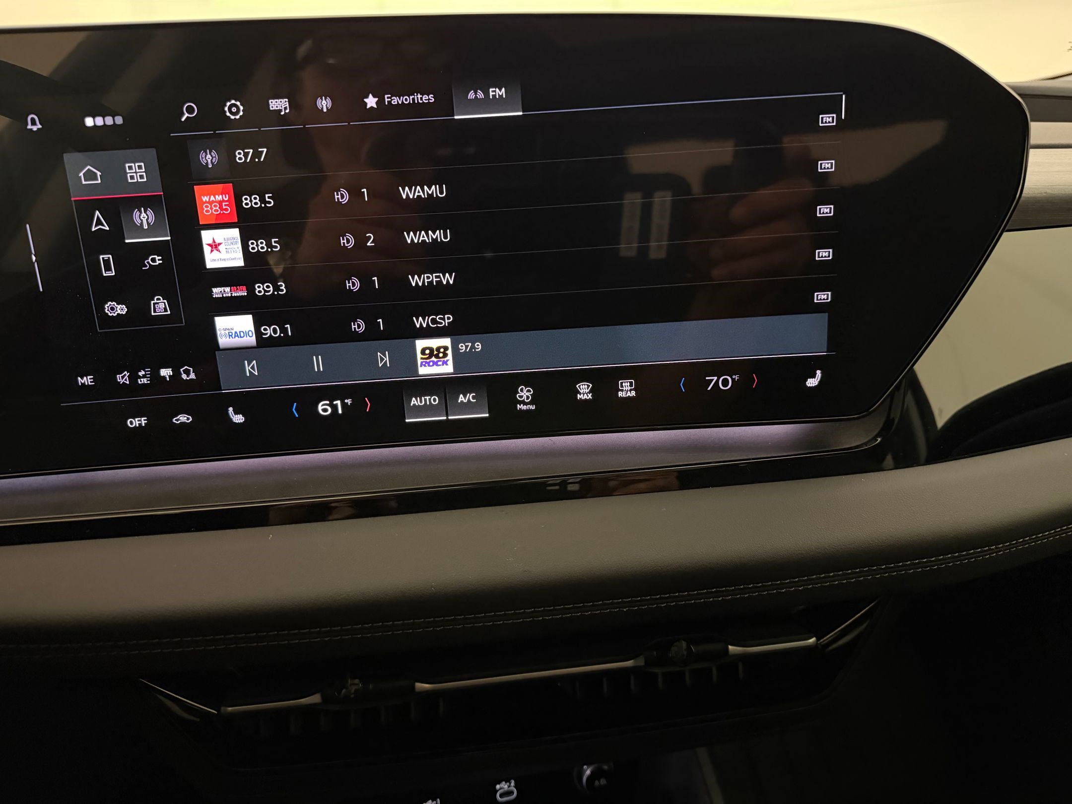 Used 2025 Audi Q6 e-tron Premium w/ Convenience Package RWD image 22