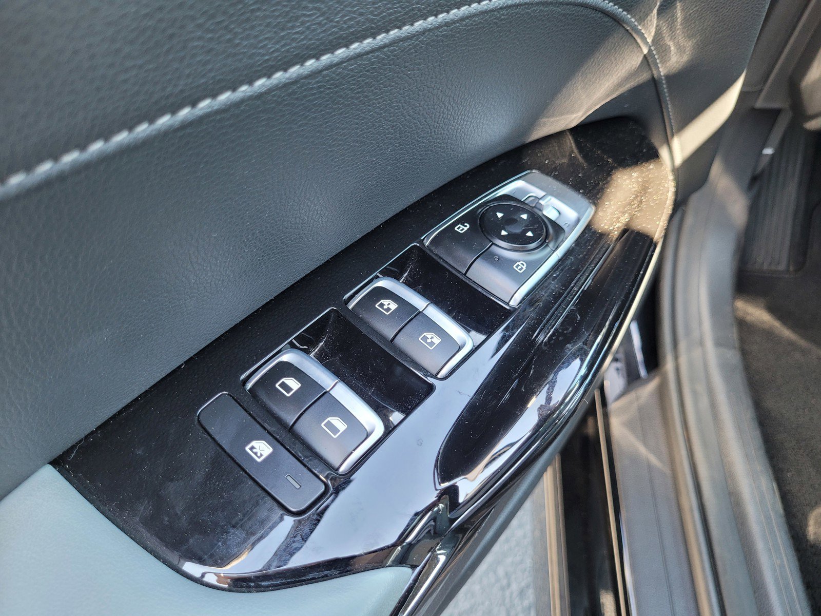 Used 2021 Kia K5 EX image 25