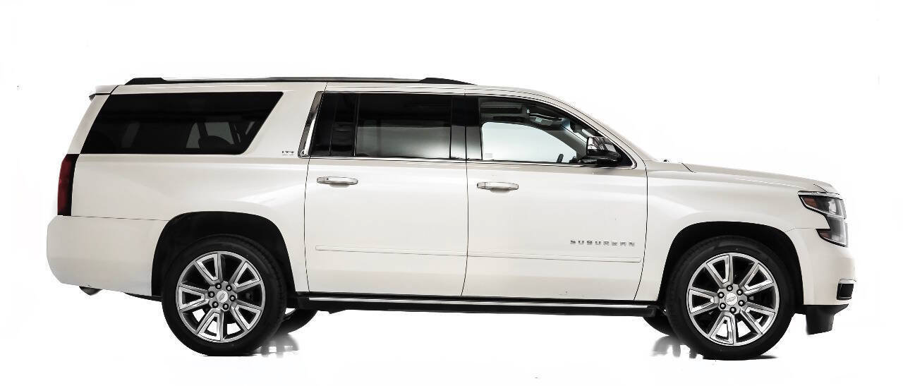 Used 2015 Chevrolet Suburban LTZ RWD image 5