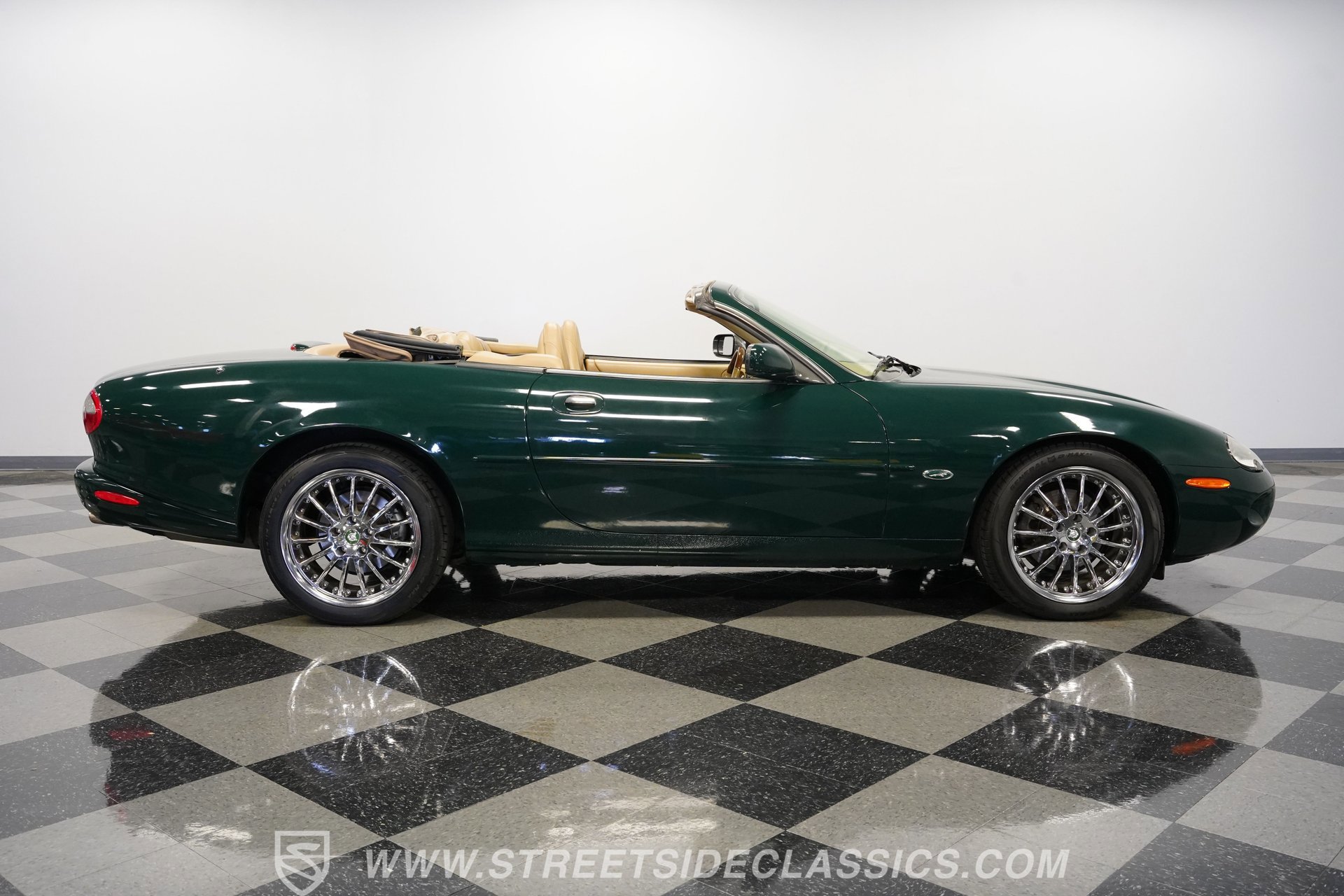 Used 1997 Jaguar XK8 Convertible RWD image 15