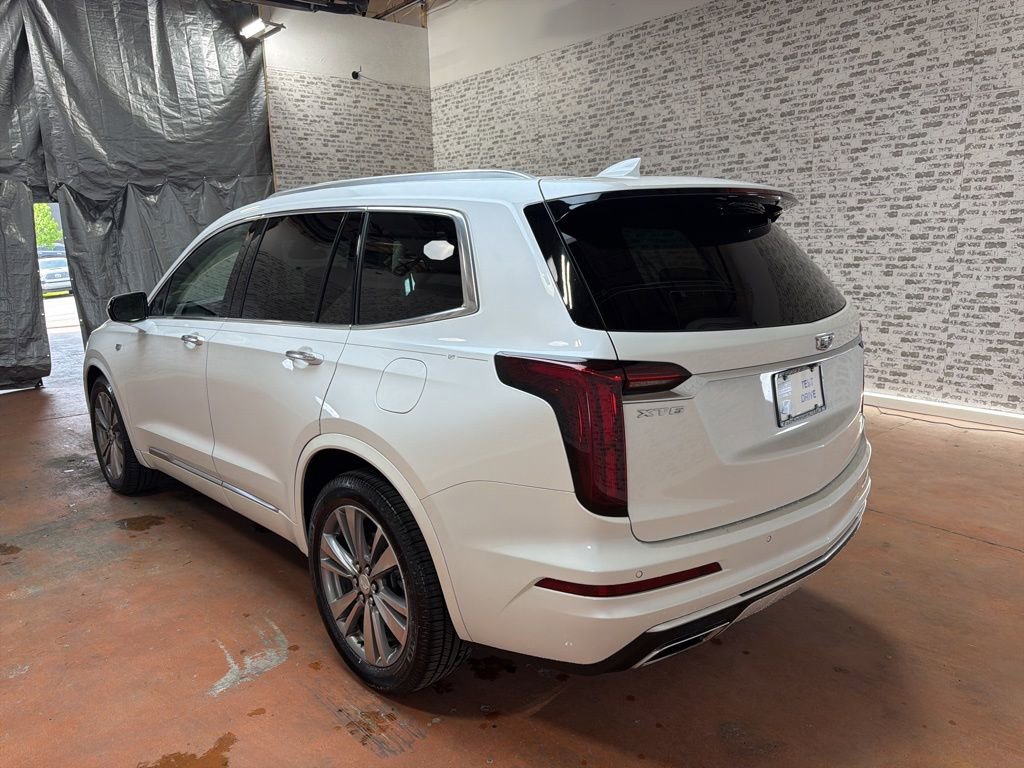Used 2022 Cadillac XT6 Premium Luxury FWD image 5