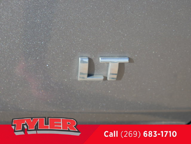 Used 2021 Chevrolet Traverse LT AWD/4WD image 14