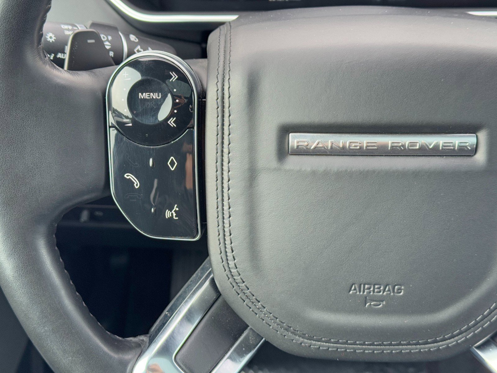 Used 2020 Land Rover Range Rover HSE image 22