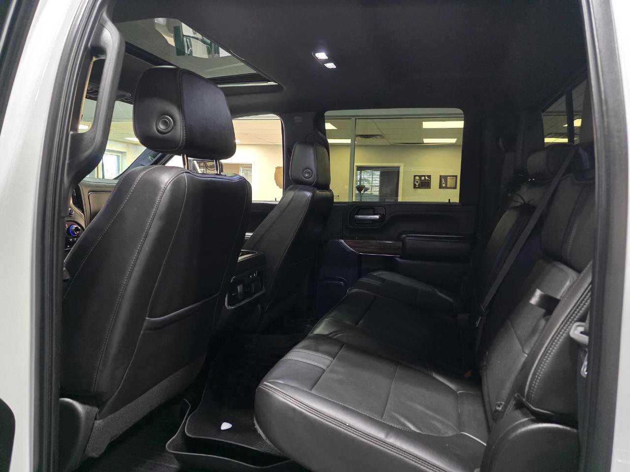 Used 2021 Chevrolet Silverado 3500 High Country w/ Z71 Off-Road Package image 21