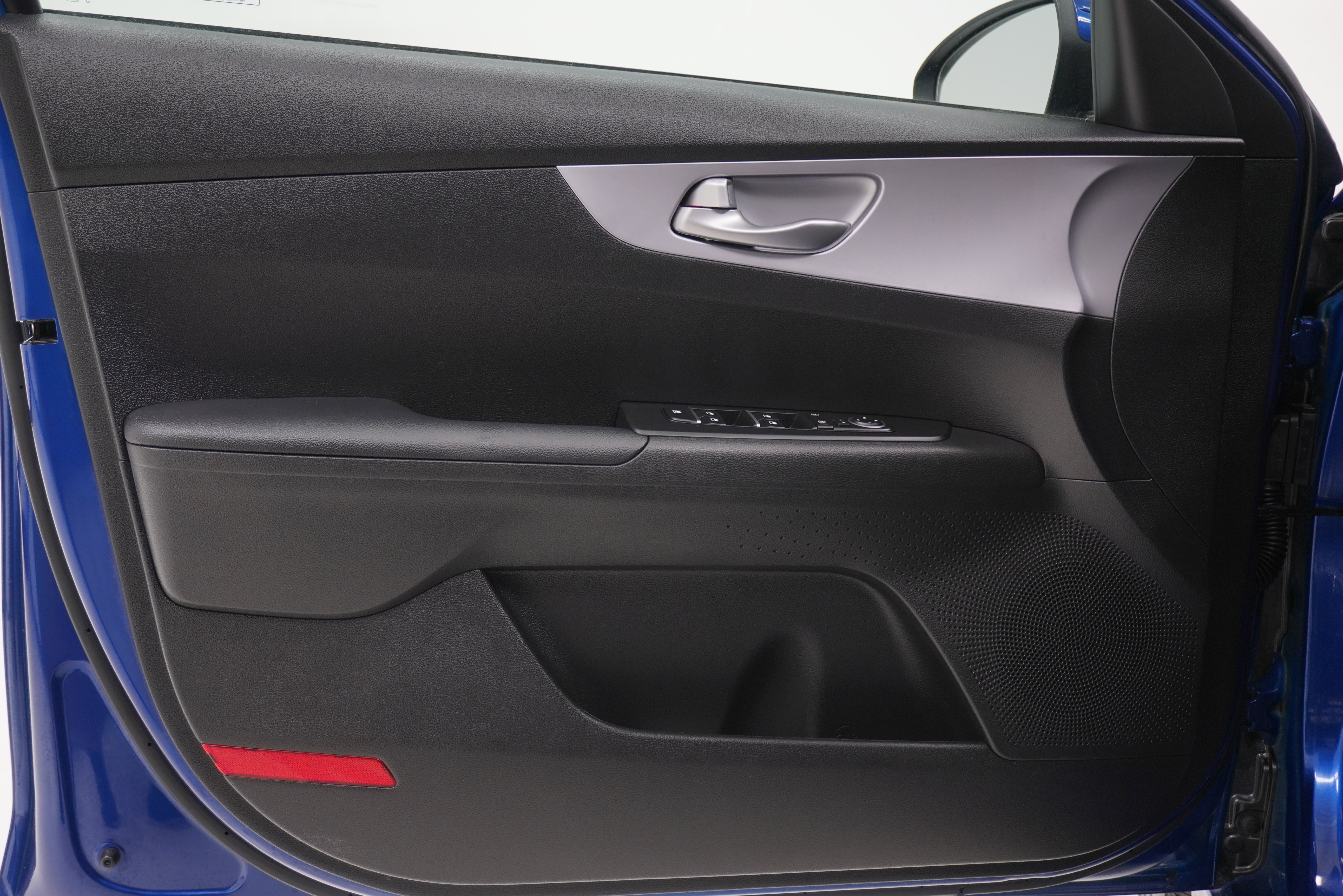 Used 2023 Kia Forte LXS FWD image 14