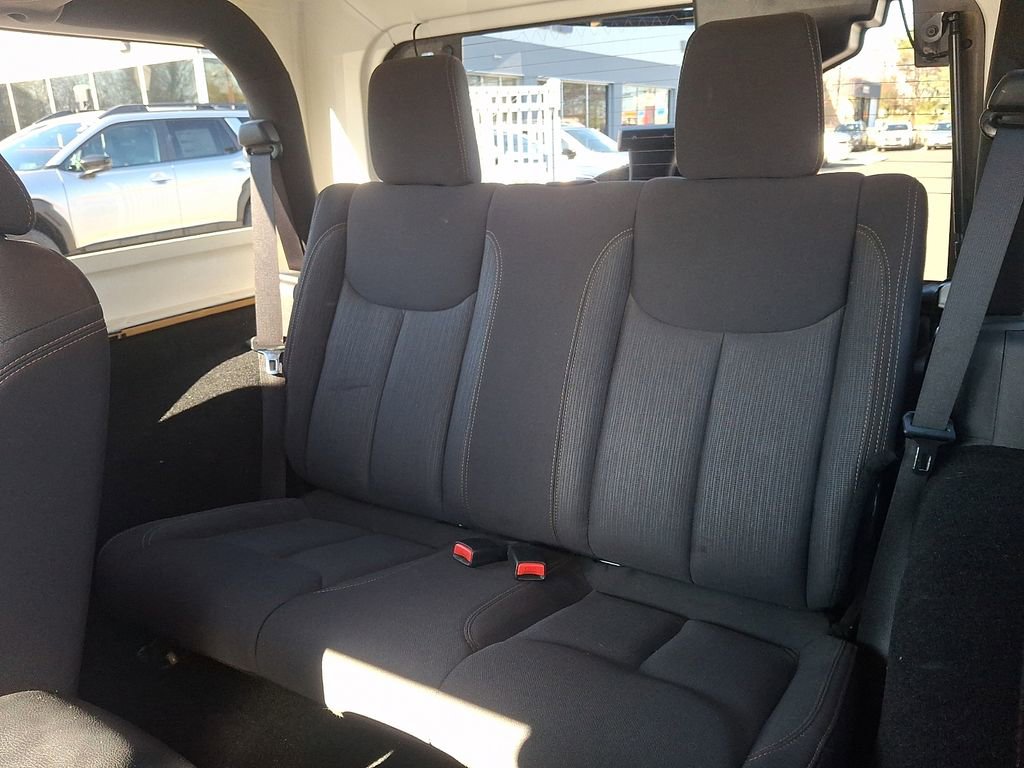 Used 2013 Jeep Wrangler Sahara w/ Dual Top Group image 10