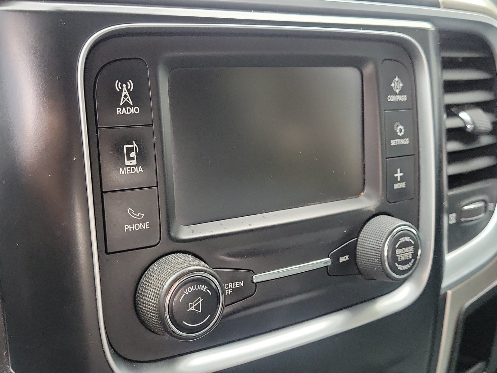 Used 2017 RAM 1500 Classic SLT RWD image 26