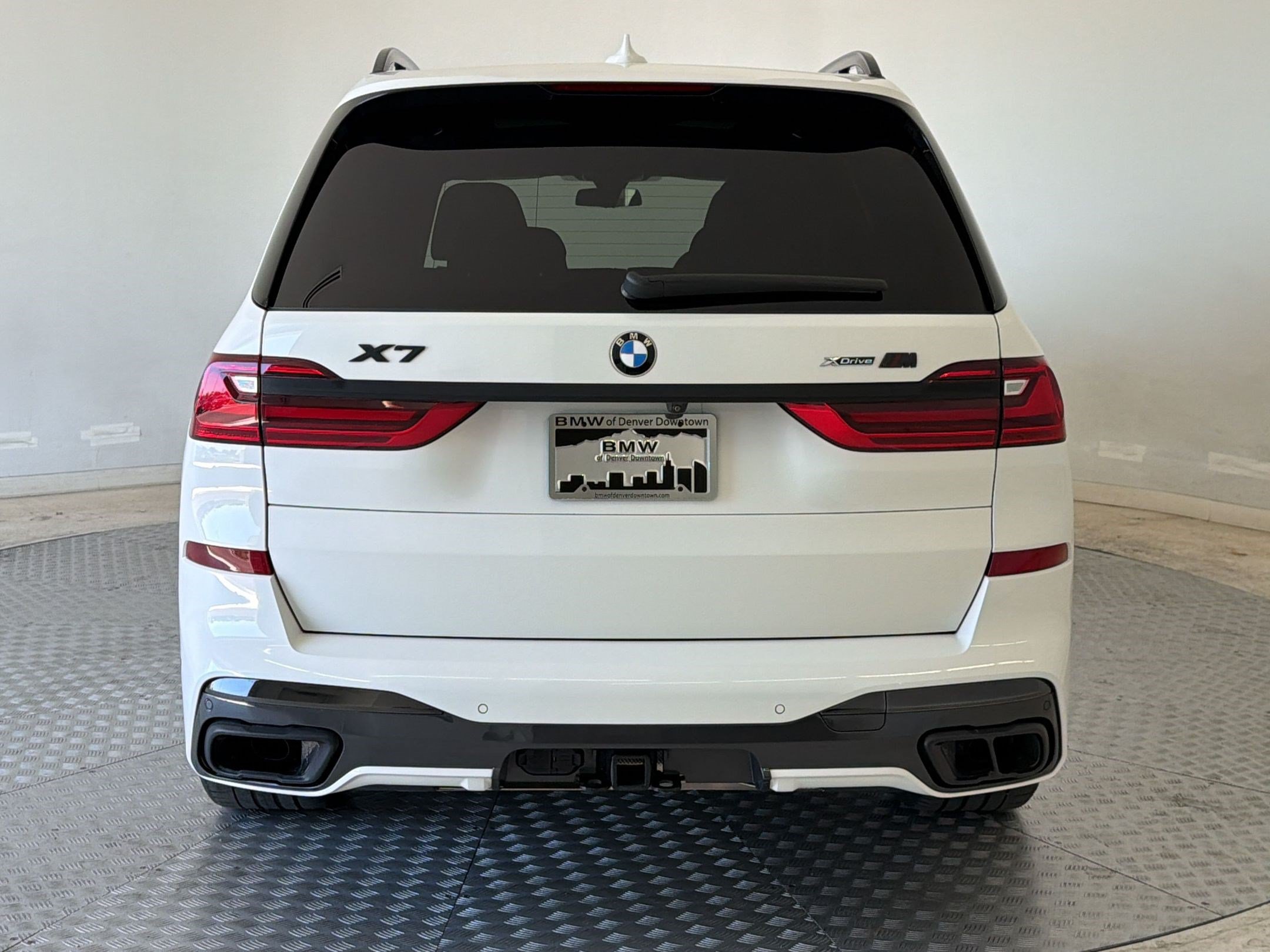 Used 2021 BMW X7 xDrive40i w/ M Sport Package AWD/4WD image 10