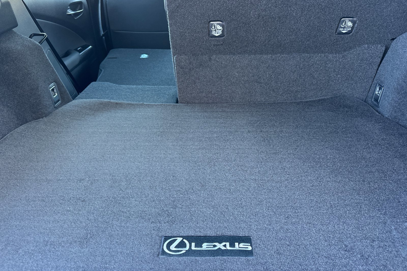 New 2026 Lexus UX 300h FWD image 15