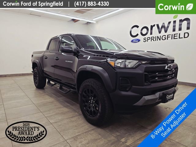 Used 2025 Chevrolet Colorado Trail Boss AWD/4WD image 7