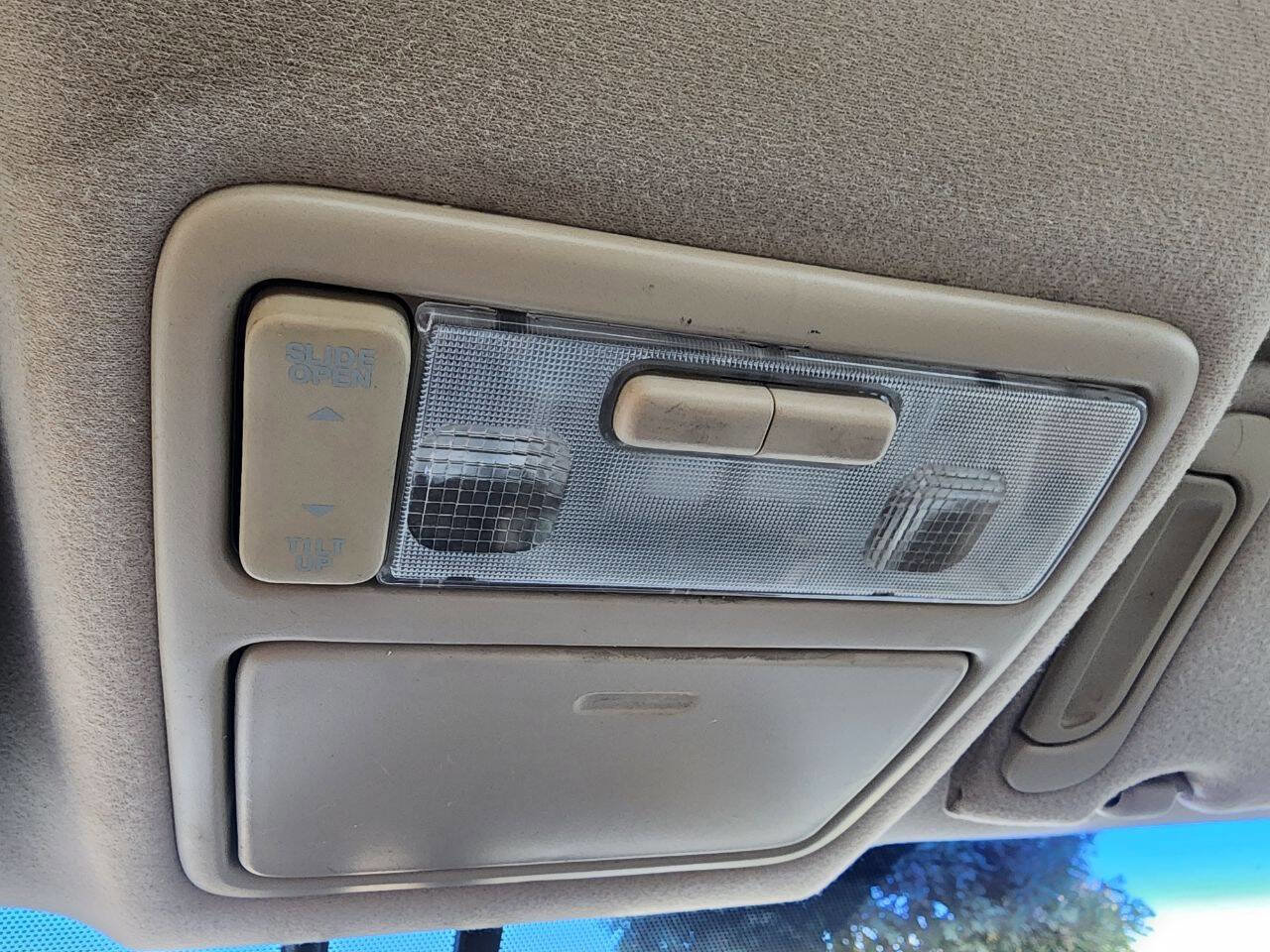 Used 2003 Toyota Avalon XLS FWD image 38