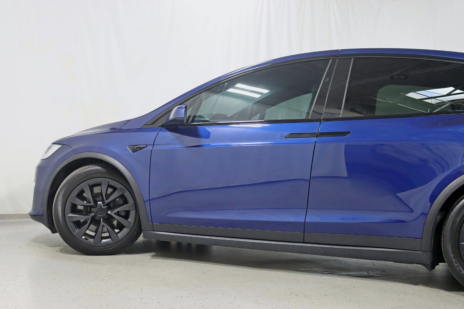 Used 2023 Tesla Model X AWD/4WD image 12