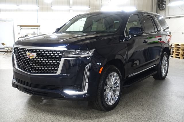 Used 2023 Cadillac Escalade Premium Luxury AWD/4WD image 3