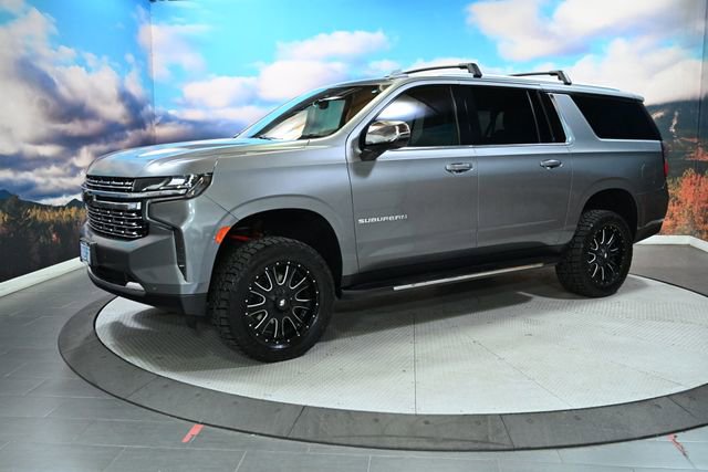 Used 2022 Chevrolet Suburban Premier AWD/4WD image 3