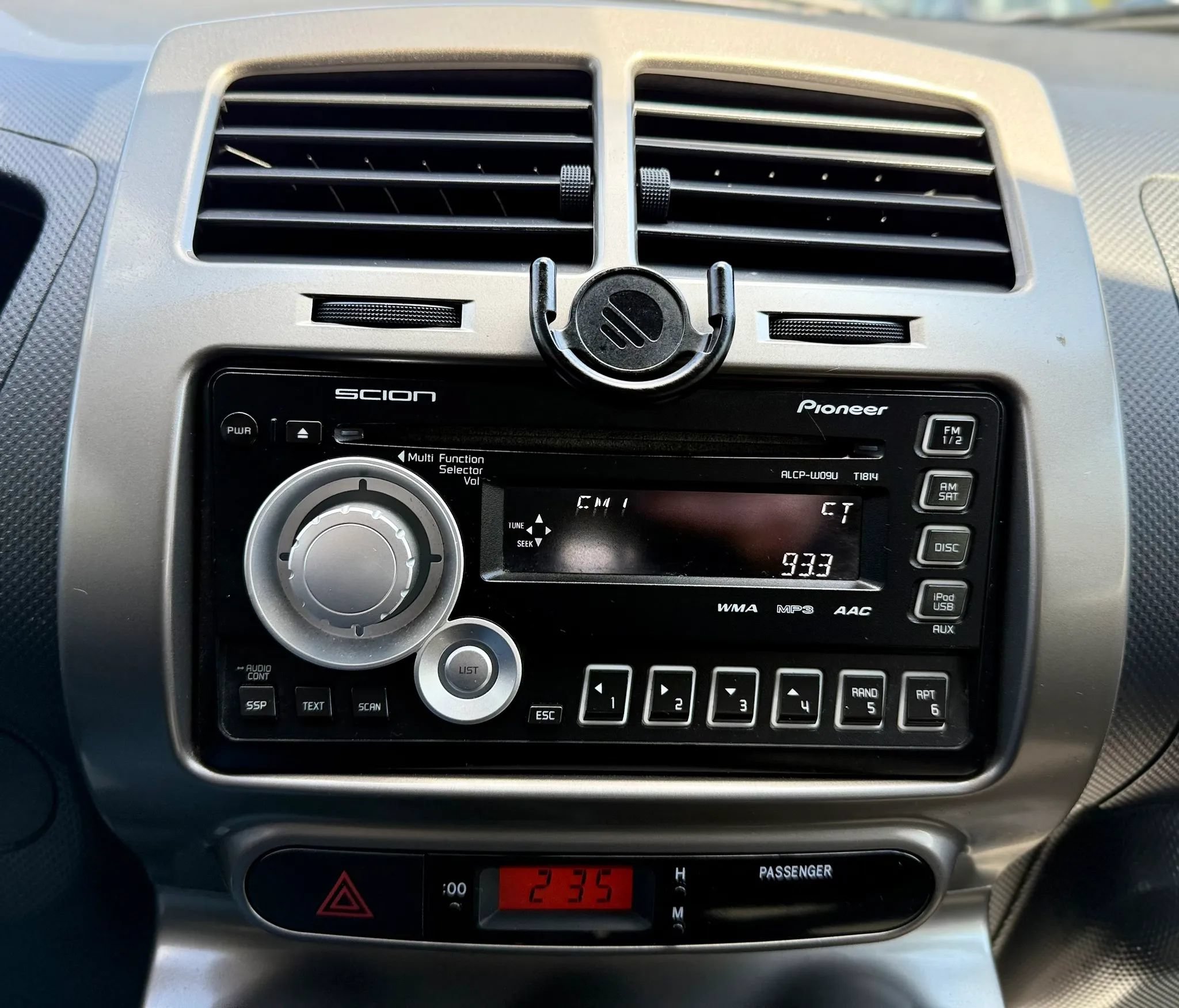 Used 2011 Scion xD FWD image 16