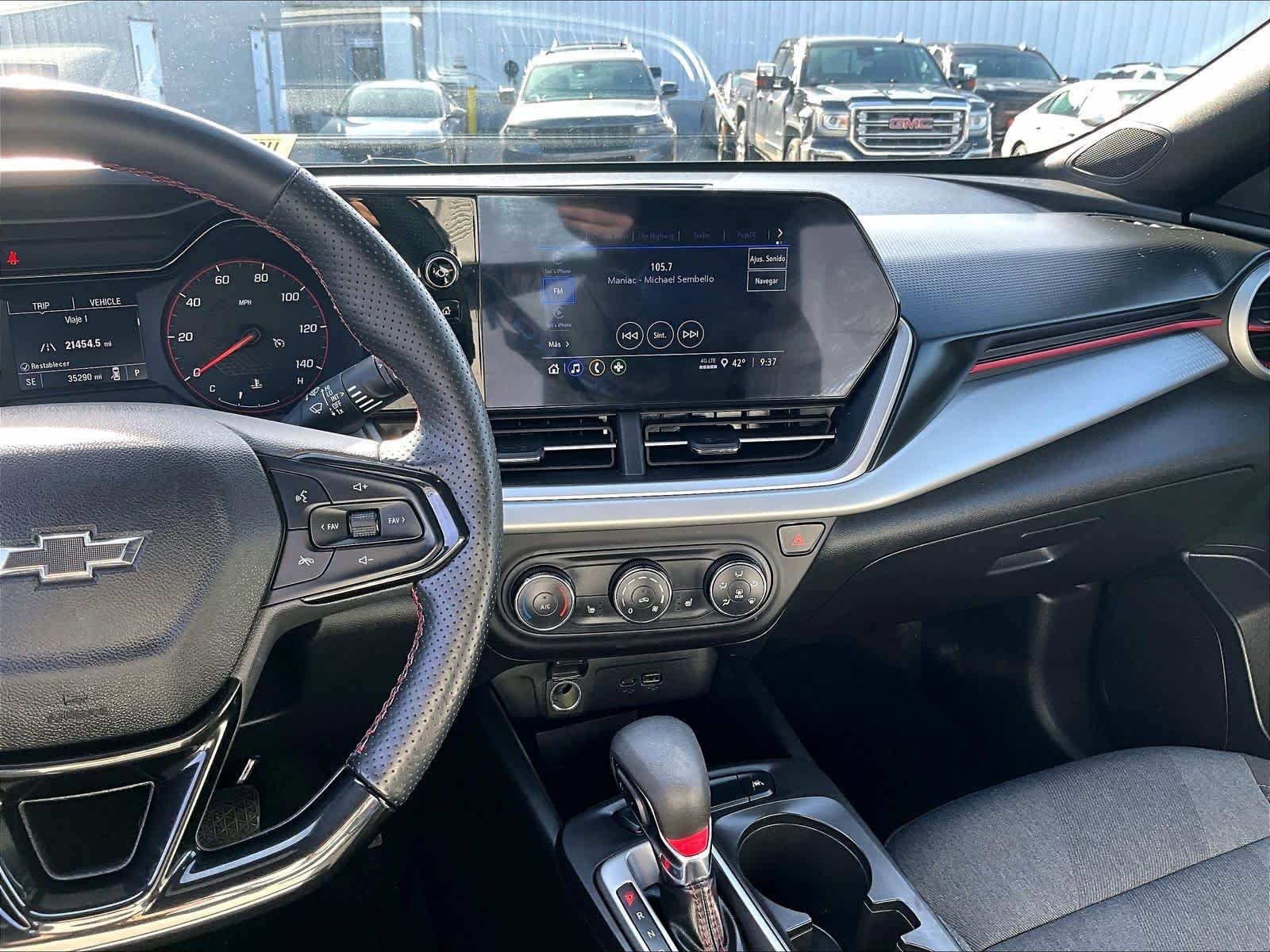 Used 2024 Chevrolet Trax RS w/ Driver Confidence Package FWD image 18