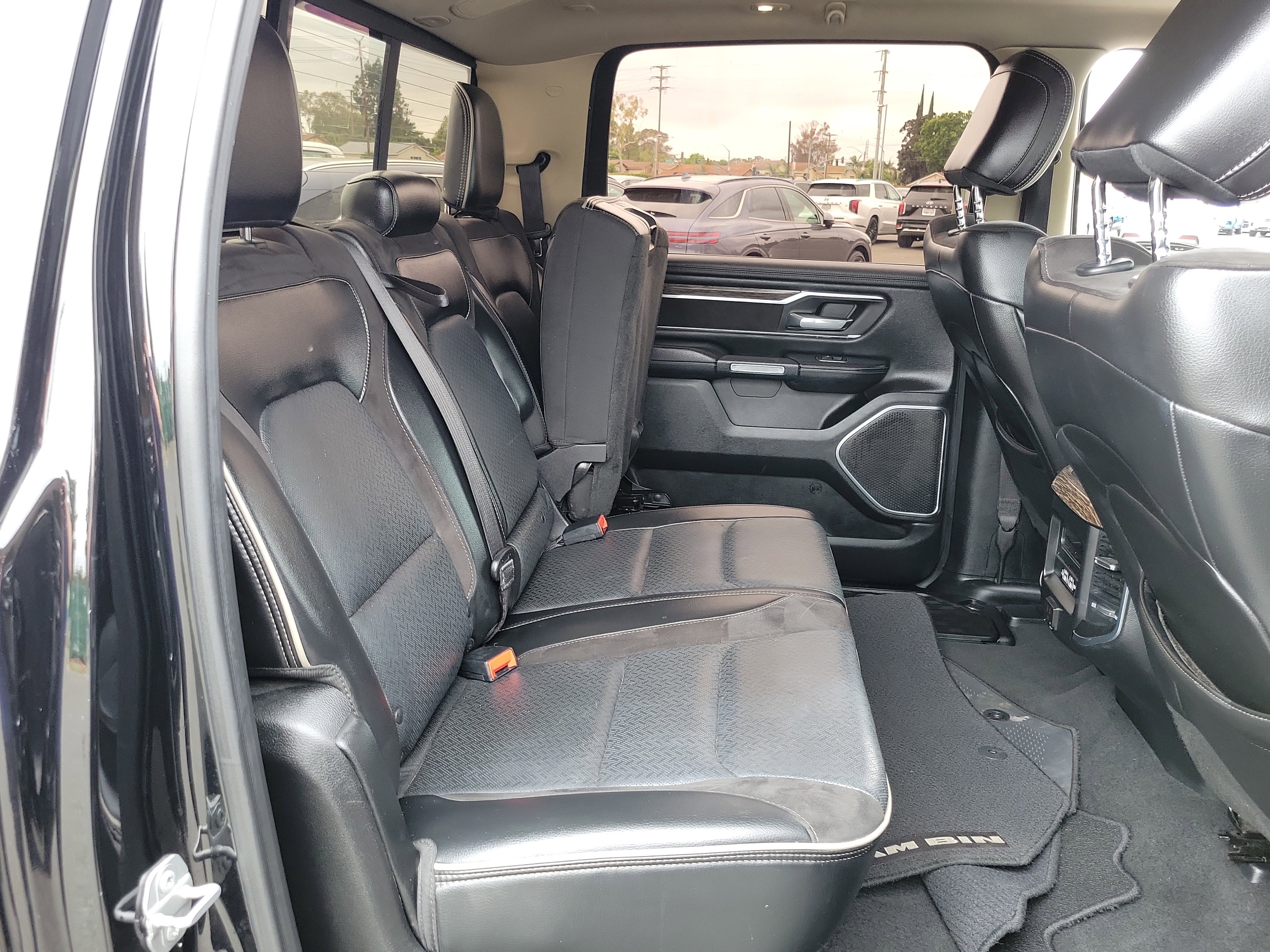 Used 2019 RAM 1500 Laramie AWD/4WD image 20