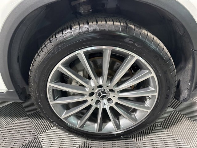 Used 2022 Mercedes-Benz GLC 300 4MATIC Coupe image 9