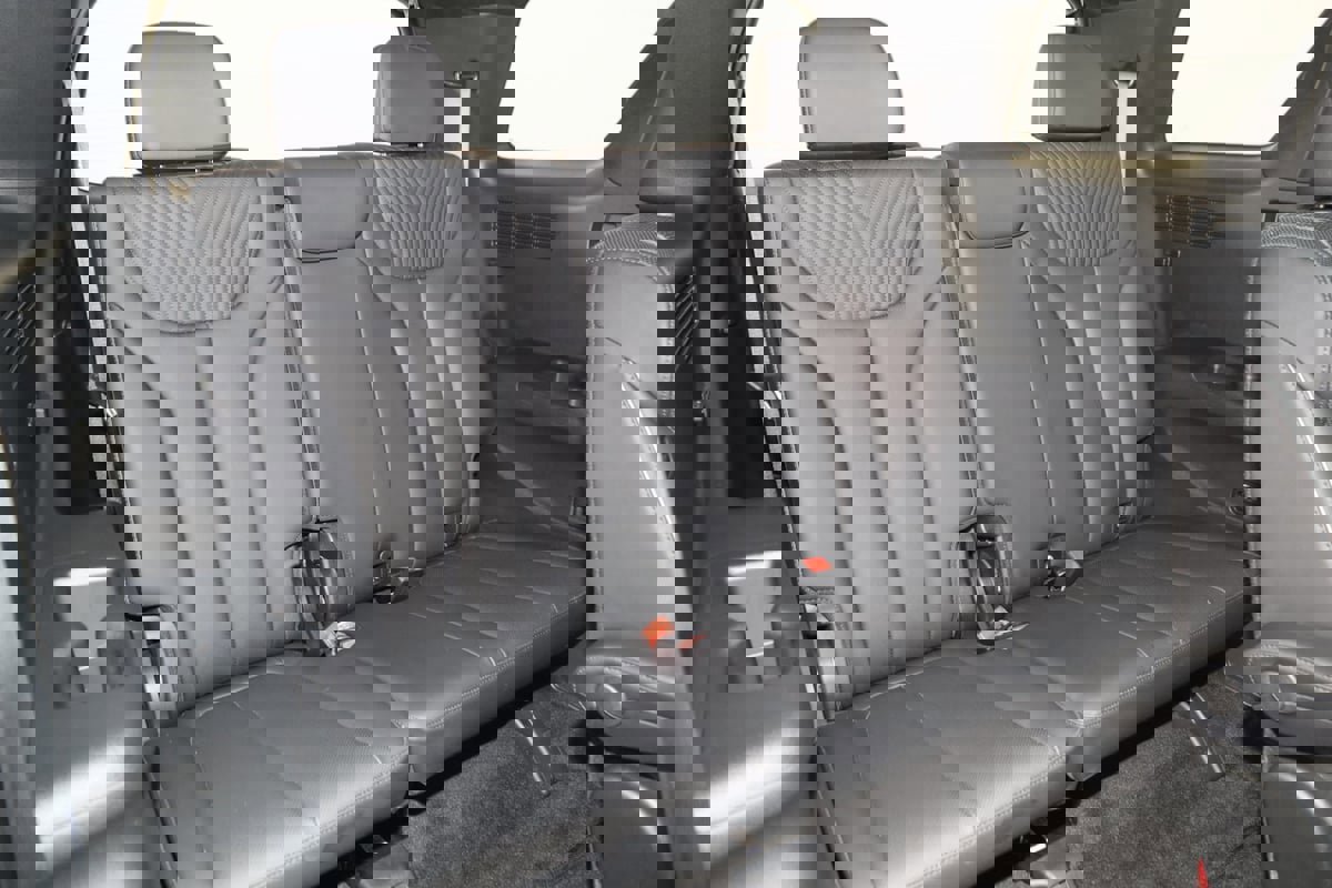 Used 2024 Hyundai Palisade Calligraphy image 14