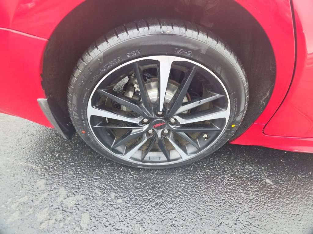 Used 2019 Toyota Camry XSE FWD image 11