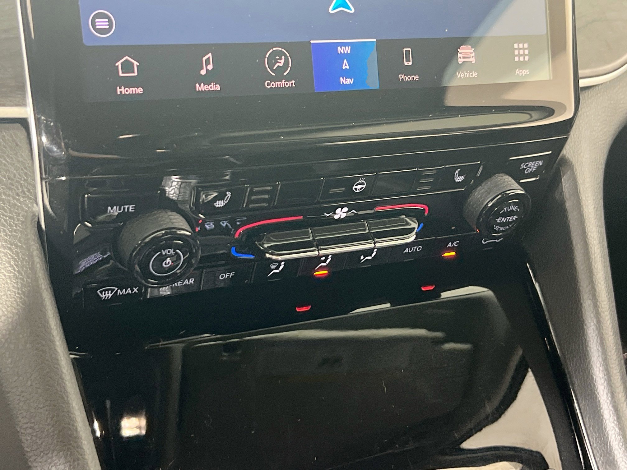 Used 2022 Jeep Grand Cherokee Limited AWD/4WD image 16