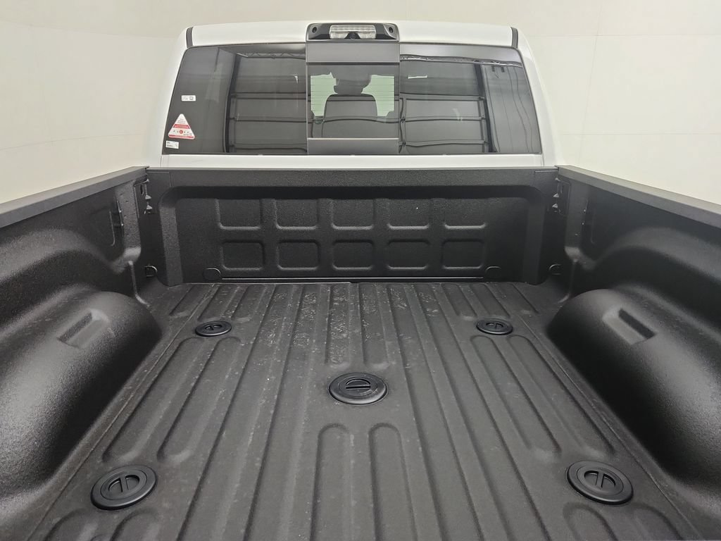 New 2026 RAM 2500 Laramie AWD/4WD image 22