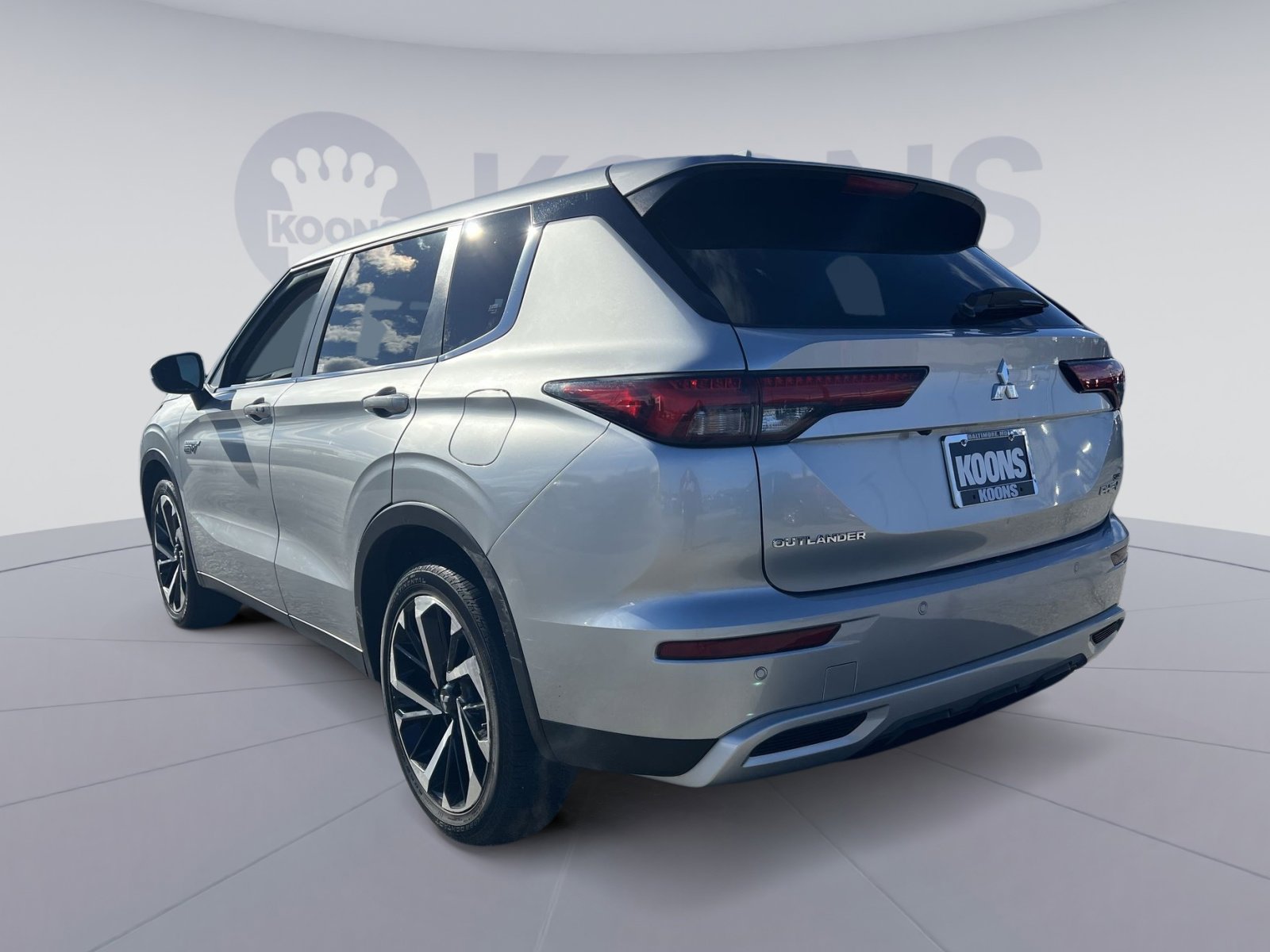 Used 2023 Mitsubishi Outlander SE image 4