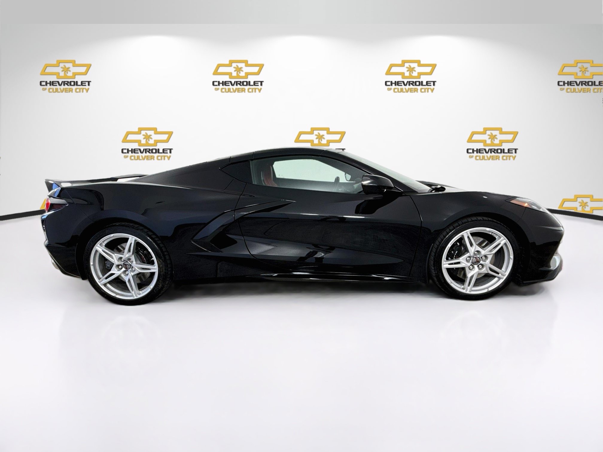 Used 2024 Chevrolet Corvette Stingray Coupe w/ Z51 Performance Package RWD image 9