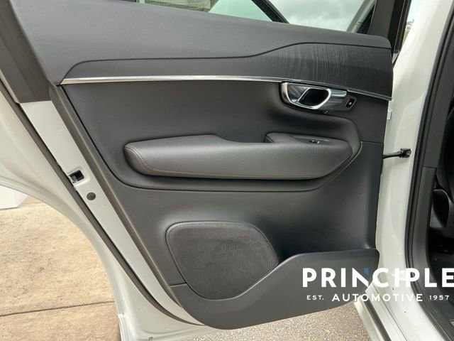 Used 2020 Volvo XC90 T5 Momentum w/ Protection Package Premier FWD image 30