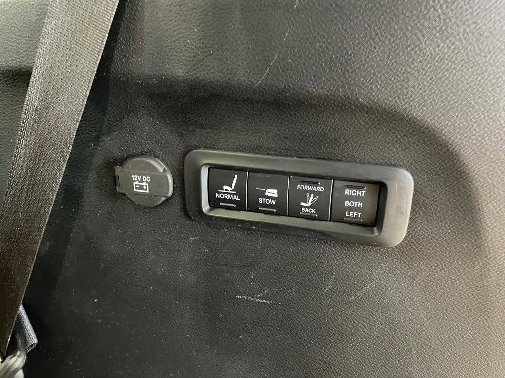 Used 2019 Chrysler Pacifica Limited w/ Advanced Safetytec Group image 23