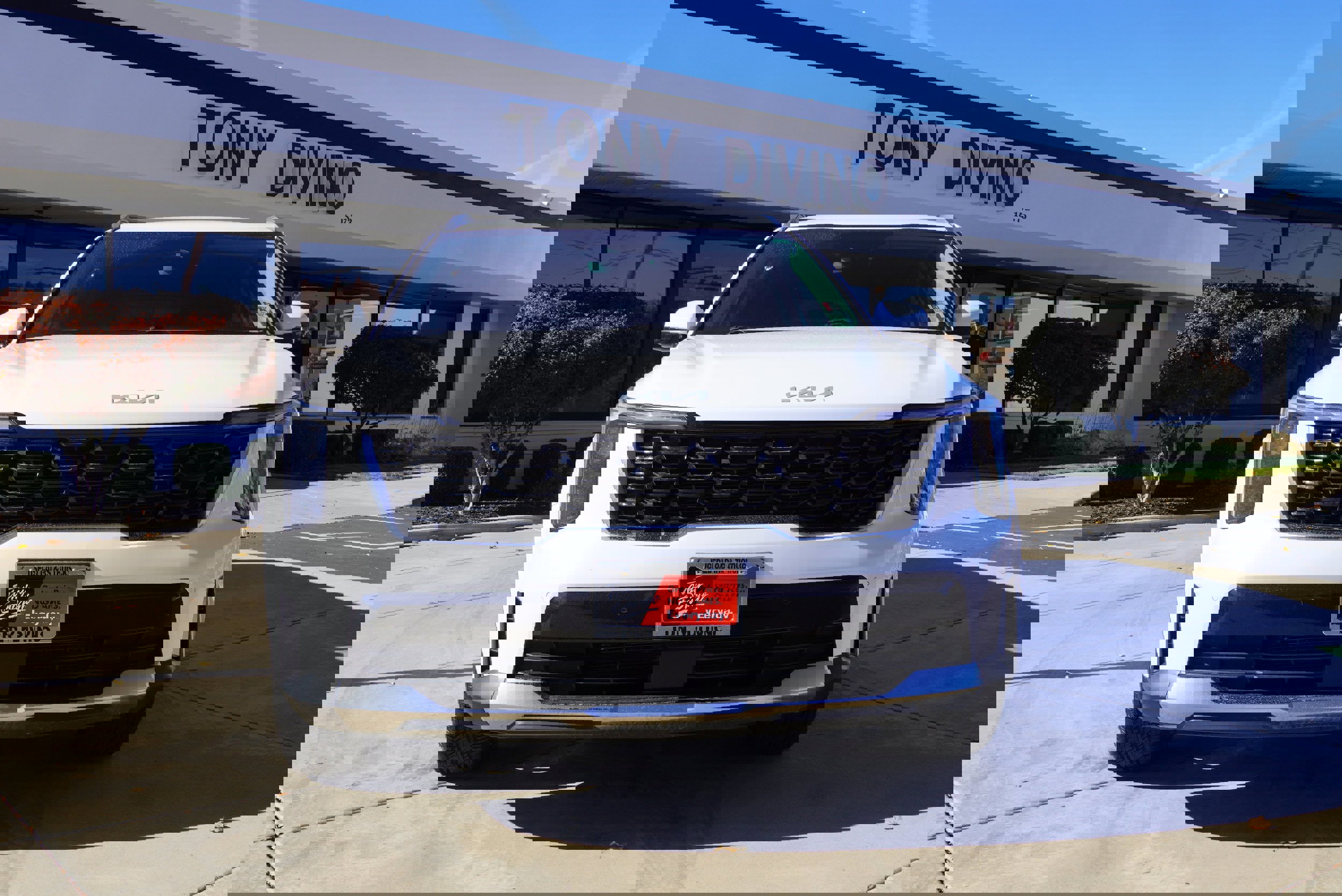 Used 2024 Kia Sorento S image 3