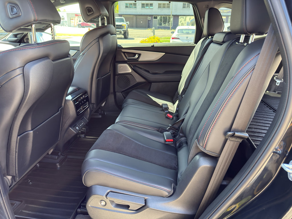 Used 2025 Acura MDX A-Spec image 33