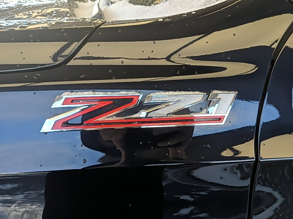 Used 2022 Chevrolet Suburban Z71 w/ Luxury Package image 13