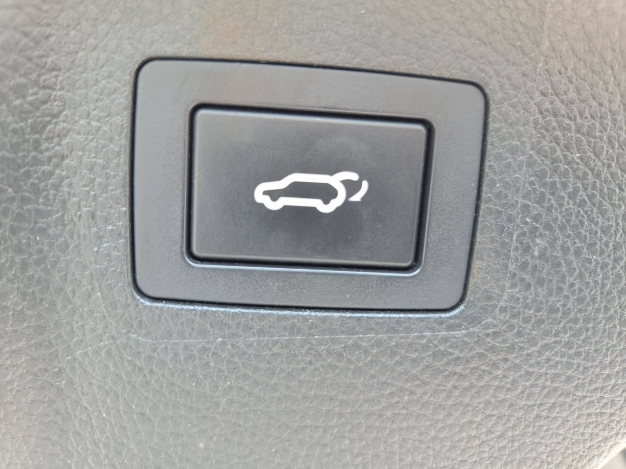 Used 2019 Hyundai Santa Fe XL FWD image 29