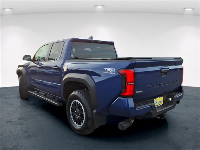 Used 2025 Toyota Tacoma SR5 image 4