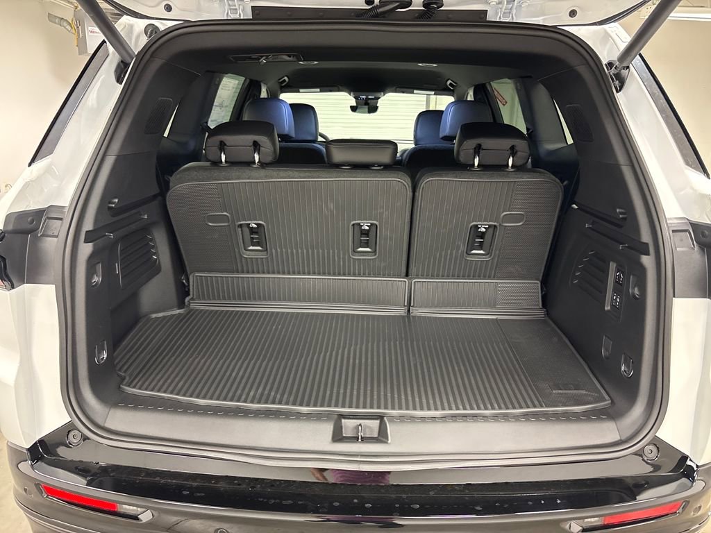 New 2026 Buick Enclave Sport Touring w/ Power Package FWD image 16