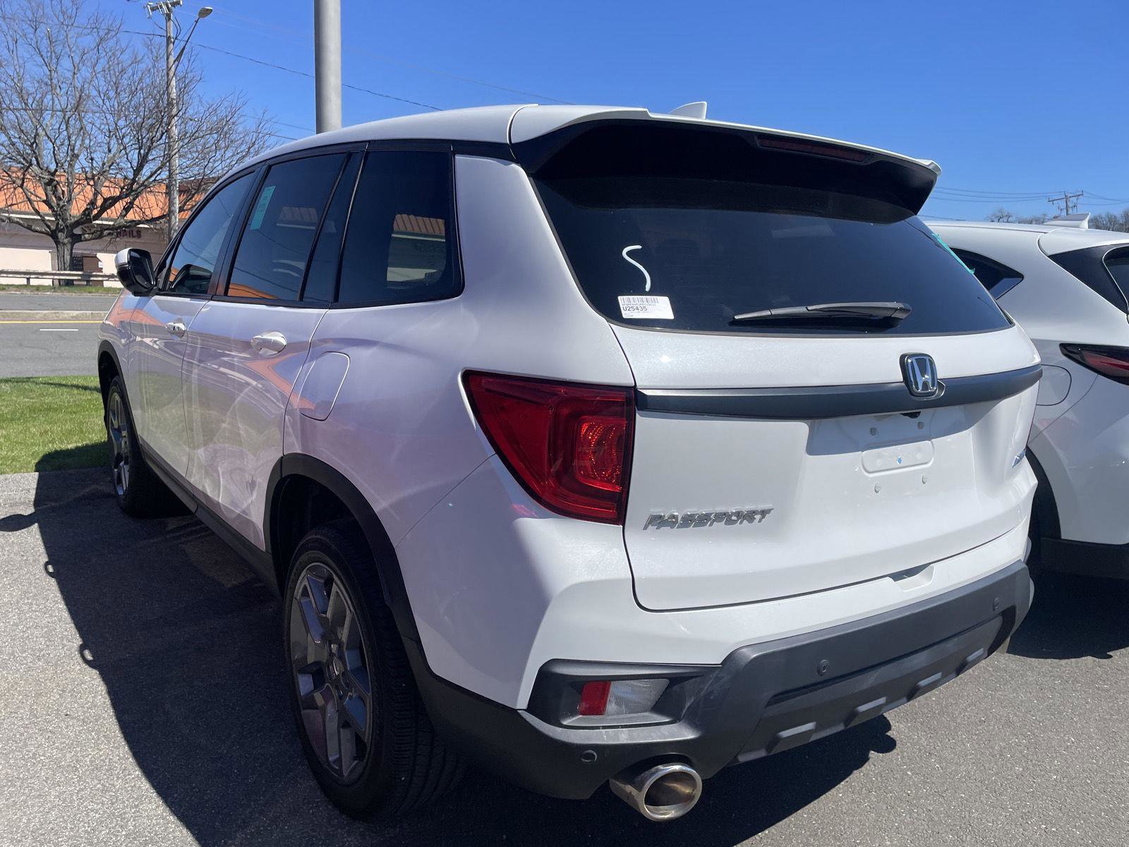 Used 2023 Honda Passport EX-L image 4