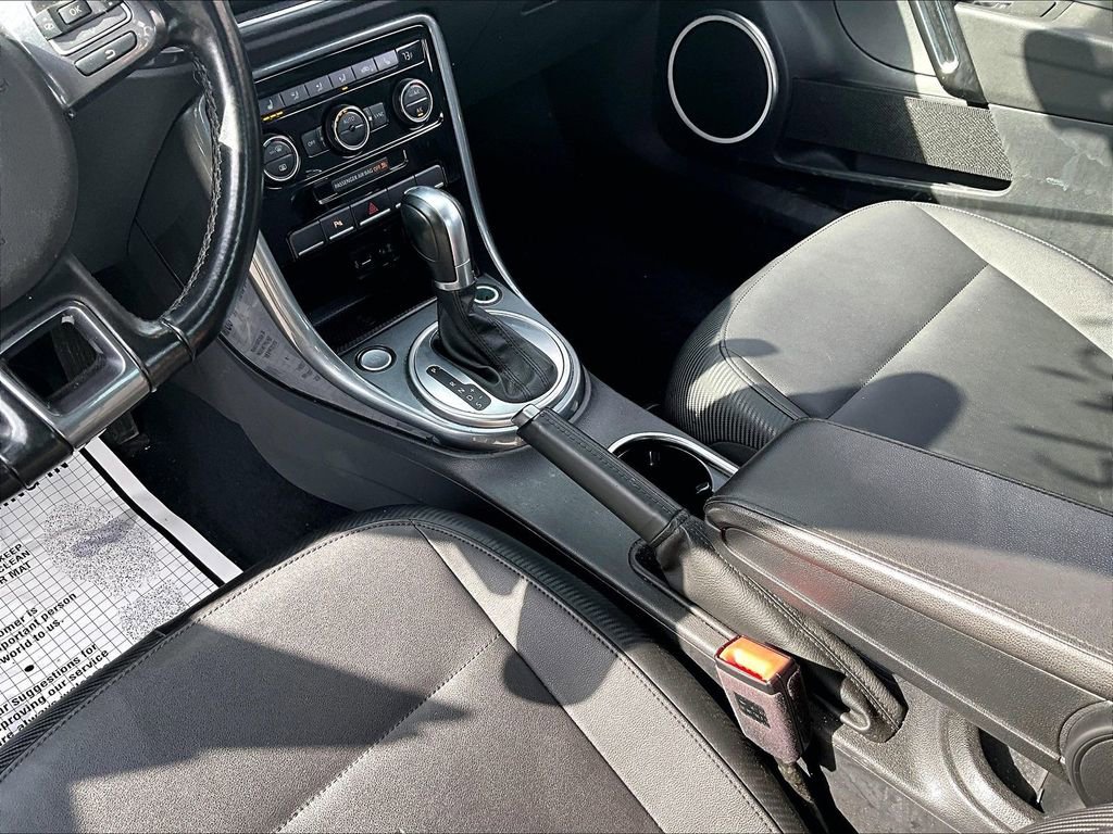 Used 2019 Volkswagen Beetle 2.0T SE FWD image 13