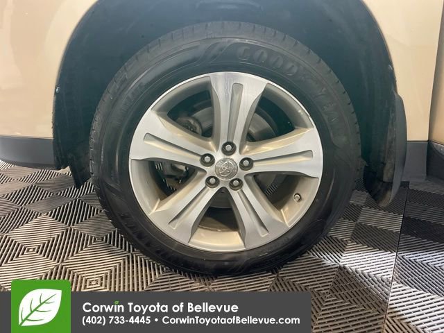 Used 2012 Toyota Highlander Limited image 26