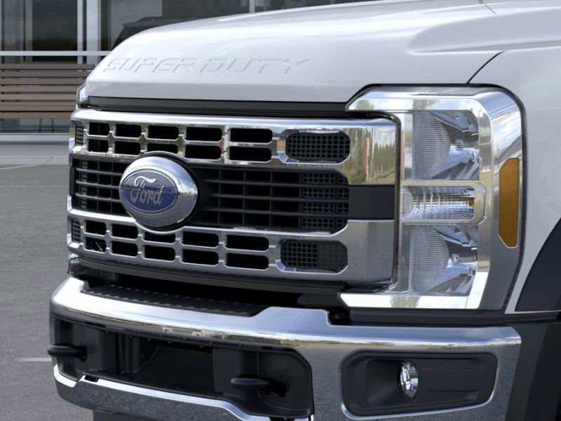 New 2025 Ford F550 4x4 Regular Cab Super Duty image 17