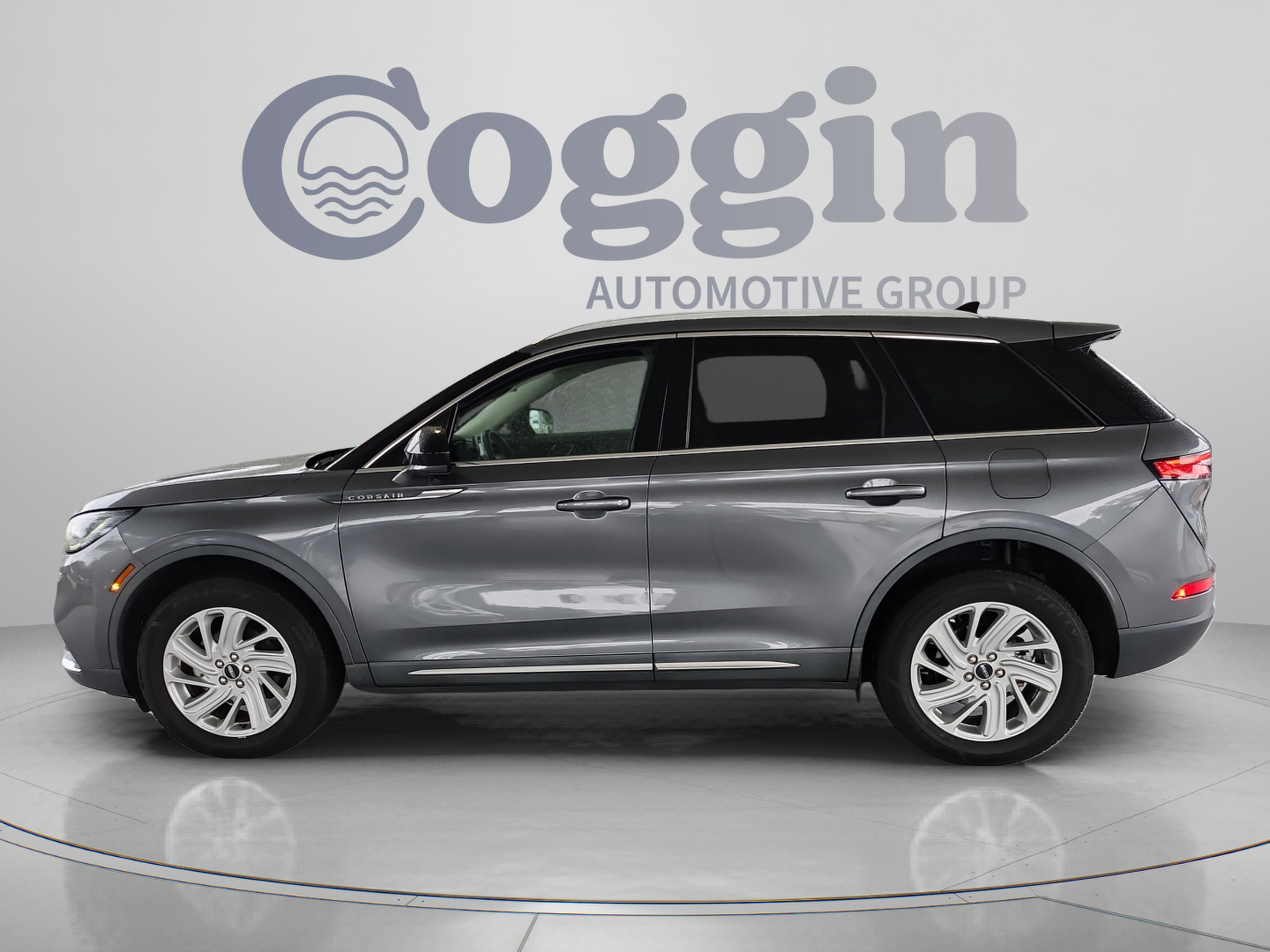 Used 2021 Lincoln Corsair FWD w/ Convenience Package image 2