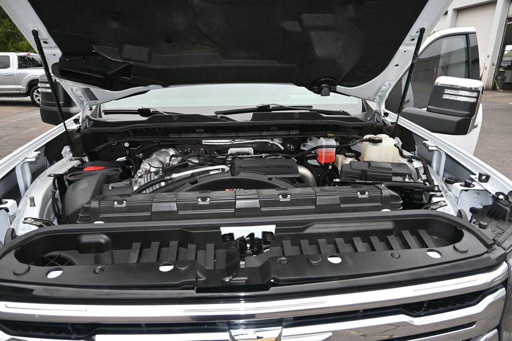 Used 2024 Chevrolet Silverado 2500 High Country w/ High Country Premium Package AWD/4WD image 18