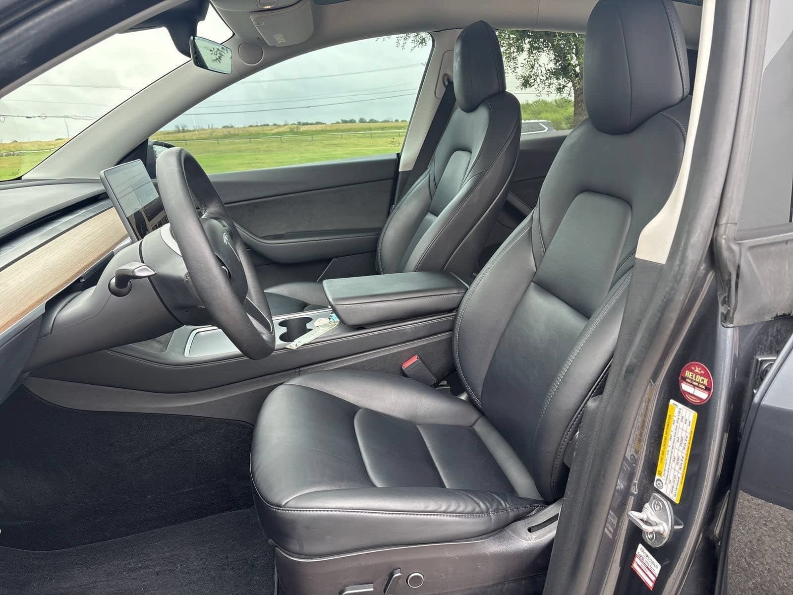Used 2022 Tesla Model Y Performance AWD/4WD image 11