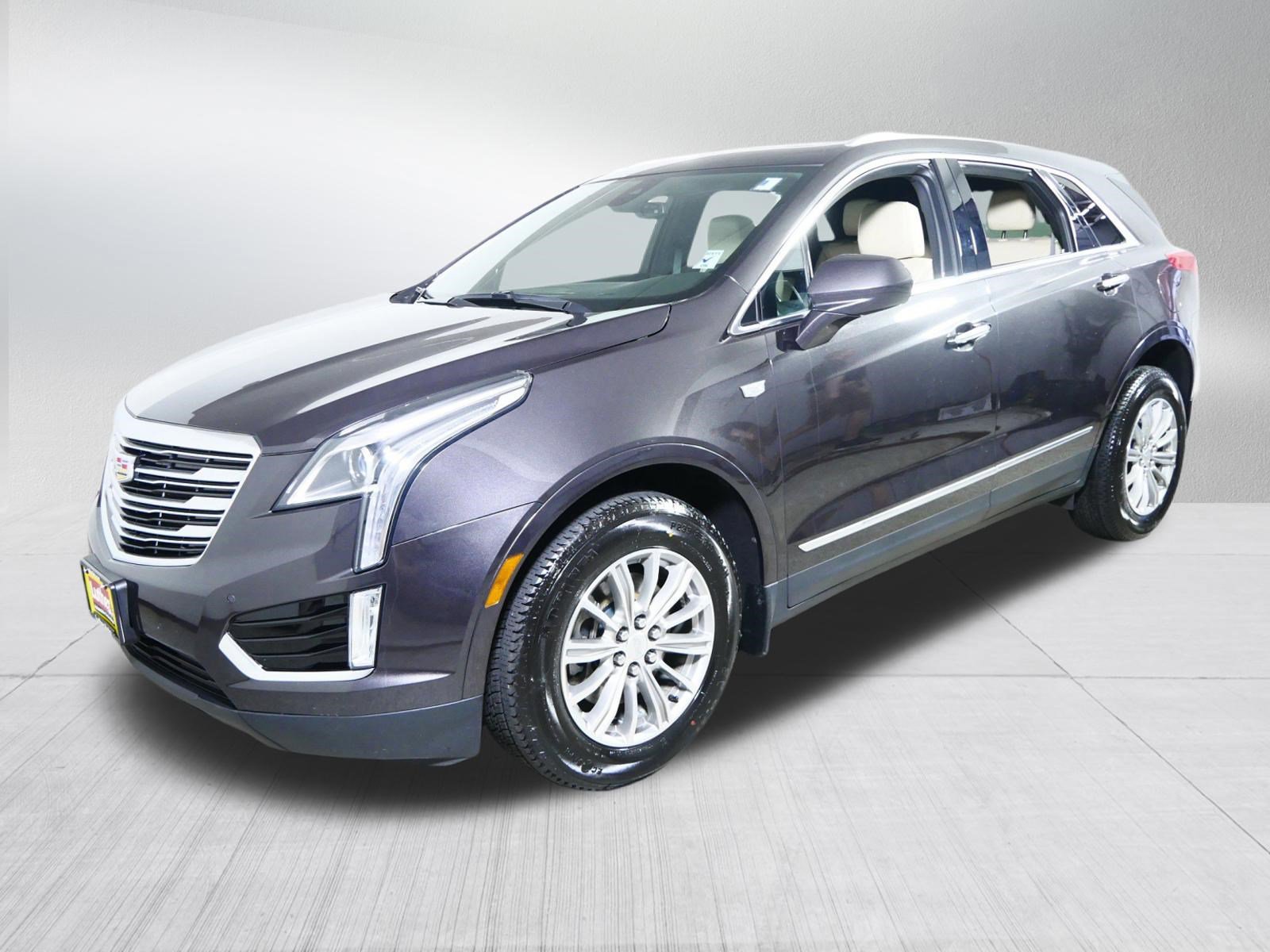 Used 2018 Cadillac XT5 Luxury w/ Driver Awareness Package AWD/4WD image 3